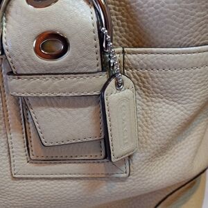 🖤Coach Hamilton heavy leather beige tote/Handbag